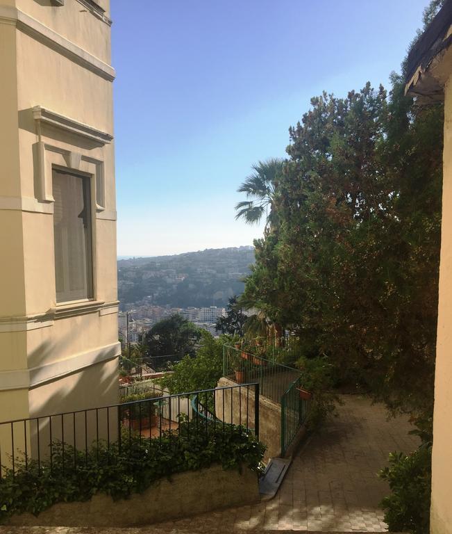 ナポリ Casa Di Erminia Bed & Breakfast エクステリア 写真