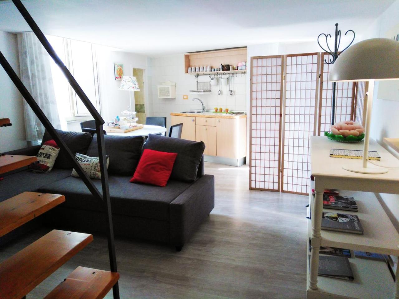 ナポリ Casa Di Erminia Bed & Breakfast エクステリア 写真