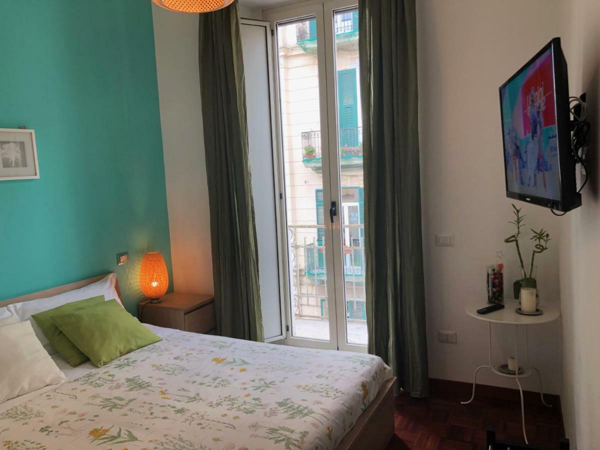 ナポリ Casa Di Erminia Bed & Breakfast エクステリア 写真