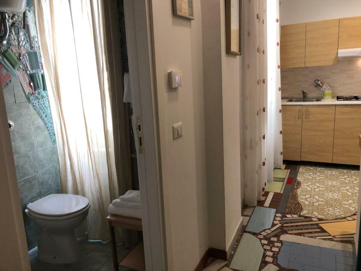 ナポリ Casa Di Erminia Bed & Breakfast エクステリア 写真
